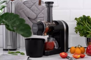 Соковижималка шнекова Ardesto JEG-1500S