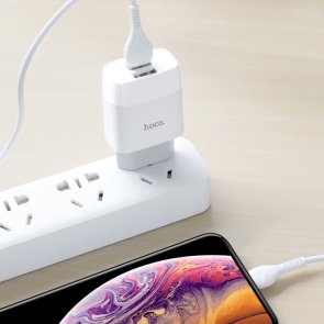 Зарядний пристрій Hoco C73A Glorious 2.4A White with AM/Lightning (6931474713056)