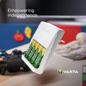Зарядний пристрій Varta Plug Charger with 4xAA 2100mAh (57657101451)