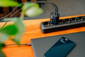 Зарядний пристрій Verbatim Essentials GaN 65W Black (32352)