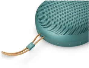 Фото: Портативна колонка Bang & Olufsen Beosound A1 3nd Gen Eucalyptus Green (1736009) № 6 | KTC