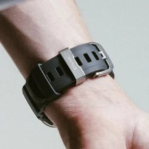 Фото: Ремінець Nomad for Apple Watch 46/49mm - Rocky Point Natural Titanium Hardware Storm (NM013596858) № 15 | KTC