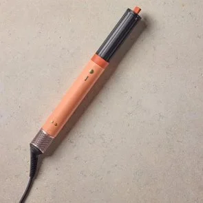 Фото: Мультистайлер Dyson Airwrap Co-anda 2x HS09 Ceramic apricot/Topaz (264002-01) № 4 | KTC