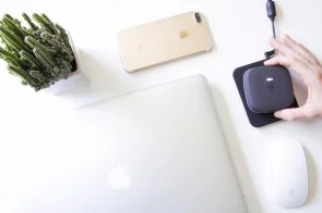 Фото: Безпровідна універсальна батарея Zens PowerBank Wirelessly Rechargeable 7800mAh (ZEPP03B/00) № 6 | KTC