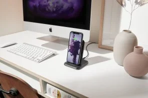 Фото: Бездротовий зарядний пристрій Zens Stand Aluminium Wireless Charger with USB Black (ZESC15B/00) № 5 | KTC