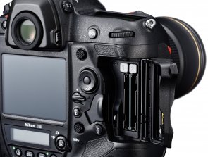 Цифрова фотокамера дзеркальна Nikon D5-b body CompactFlach (VBA460BE)