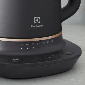 Фото: Електрочайник Electrolux E7K1-6BP Black № 6 | KTC