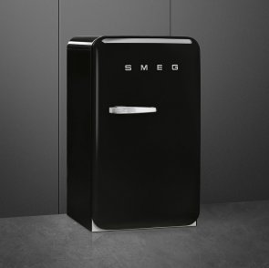 Холодильник однодверний Smeg Retro Style Black (FAB10RBL5)