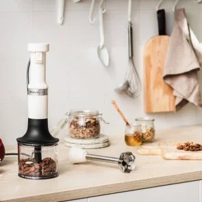 Фото: Блендер KitchenAid Hand blender with accessories 5KHBV83 Creamy (5KHBV83EAC) № 8 | KTC