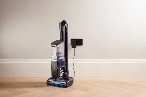 Фото: Ручний бездротовий пилосос Shark Anti Hair Wrap Powered Lift-Away (IZ320EUT) № 6 | KTC