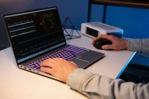 Фото: Ноутбук 2E Complex Pro 15 NS51PU-15UA33 Silver - 15.6" IPS 60 Гц / Intel Core i5 / i5-1240P / DDR4 32 ГБ / PCI-E SSD 1 ТБ / Intel Iris Xe Graphics № 19 | KTC
