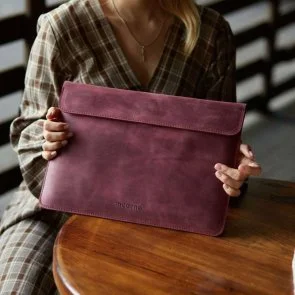 Фото: Чохол INCARNE Klouz 14 - MacBook Pro13 2012-2015 / Pro14 2021-2024 Burgundy № 9 | KTC
