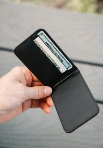 Чохол UAG Metropolis Wallet PU Black (964445114040)