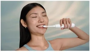 Фото: Електрична зубна щітка Philips Sonicare 5300 Series White + Travel case (HX7108/02) № 6 | KTC