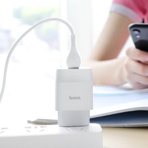 Зарядний пристрій Hoco C73A Glorious 2.4A White with AM/Lightning (6931474713056)