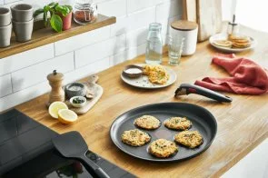 Фото: Сковорода Tefal Unlimited 27cm Black (L8610074) № 4 | KTC