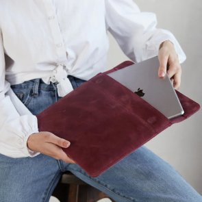 Чохол INCARNE Klouz - MacBook Neo 13 2026 Burgundy