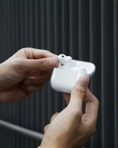 Фото: Чохол Native Union for Airpods Pro 3rd Gen - RE Clear (APPRO3-TRA) № 8 | KTC