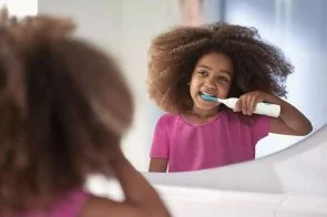 Фото: Електрична зубна щітка Philips Sonicare For Kids Make Your Own Monster (HX3411/01) № 4 | KTC