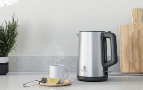 Електрочайник Electrolux E4K1-4ST