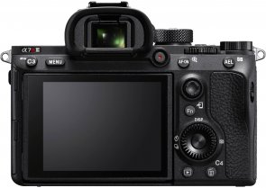 Цифрова фотокамера Sony Alpha 7RM3 Body Black (ILCE7RM3B.CEC/ILCE7RM3AB.CEC)