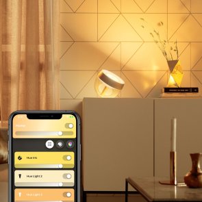 Лампа Philips Hue Iris Gold (929002376401)