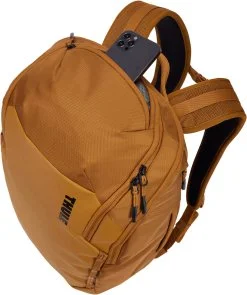Фото: Рюкзак для ноутбука THULE Chasm 26L TCHB-215 Golden Brown (3204983) № 7 | KTC