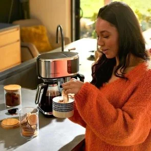 Фото: Крапельна кавоварка Russell Hobbs Attentiv (26230-56) № 9 | KTC