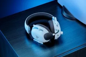 Фото: Гарнітура Razer BlackShark V2 Pro for PS5 Wireless White (RZ04-04530600-R3G1) № 8 | KTC