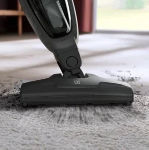 Фото: Ручний бездротовий пилосос Electrolux 300 Cordless cleaner 2in1 (ES31CB18SH) № 5 | KTC