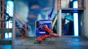 Фото: Зарядний пристрій Gravastar Alpha65 GaN 65W War Damaged Blaze Blue (GRAVASTARA65_OPP_EUK) № 9 | KTC