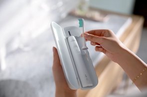 Електрична зубна щітка Philips Sonicare 3100 series White with case (HX3673/13)