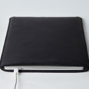 Чохол INCARNE Free Port Plus 13 - MacBook Air13 2018-2024 / Pro13 2016-2024 Black