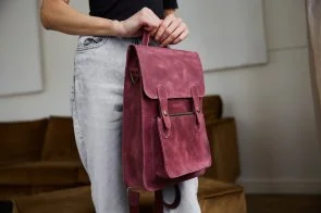 Фото: Рюкзак для ноутбука INCARNE Brit S Burgundy № 13 | KTC