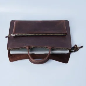 Фото: Чохол INCARNE Maryland a15 - MacBook Air15 2023-2024 Brown № 12 | KTC
