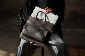 Фото: Чохол INCARNE Maryland a15 - MacBook Air15 2023-2024 Brown № 22 | KTC