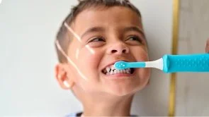 Фото: Насадка для зубної щітки Philips Sonicare for Kids 3 Plus 2 pcs (HX6032/90) № 7 | KTC