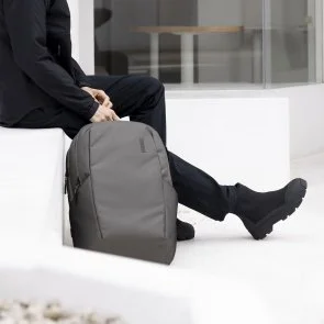 Фото: Рюкзак для ноутбука THULE Subterra 2 21L TSLB-415 Vetiver Gray (3205026) № 5 | KTC