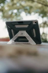 Фото: Чохол для планшета UAG for Apple iPad 11 2025 - Scout Plus Black (124495114040) № 8 | KTC
