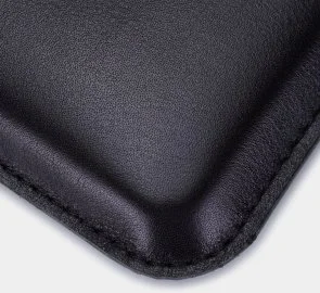 Фото: Чохол INCARNE ClineUp - MacBook Pro 16 Black № 7 | KTC