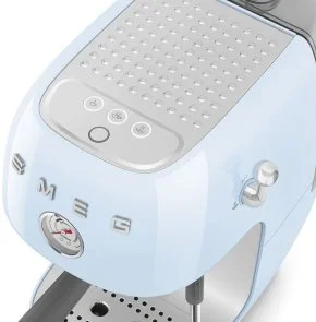 Фото: Ріжкова кавоварка Smeg Style Aesthetic Pastel Blue Glossy Finishing (ECF03PBEU) № 11 | KTC