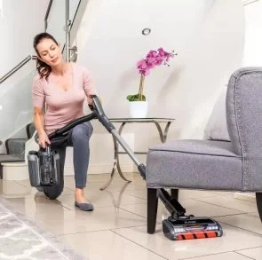 Фото: Ручний бездротовий пилосос Shark Anti Hair Wrap Powered Lift-Away (ICZ160EU) № 6 | KTC