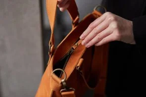 Фото: Рюкзак для ноутбука INCARNE Optimus S Cognac № 13 | KTC
