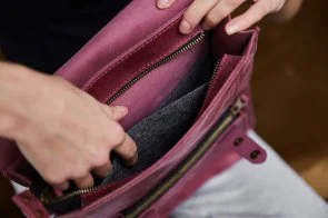 Фото: Рюкзак для ноутбука INCARNE Brit S Burgundy № 14 | KTC