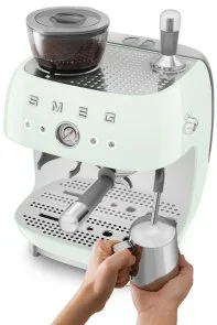 Фото: Ріжкова кавоварка Smeg Espresso coffee machine with grinder Pastel Green (EGF03PGEU) № 10 | KTC