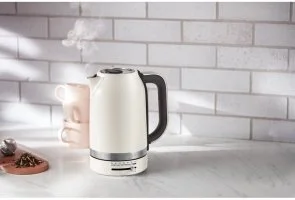 Фото: Електрочайник KitchenAid Variable Temperature Kettle 1.7L 5KEK1701 Porcelain White (5KEK1701EPL) № 6 | KTC