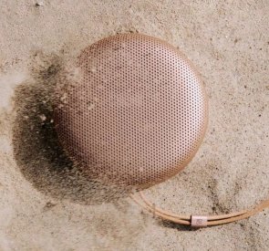 Портативна колонка Bang & Olufsen Beosound A1 3nd Gen Honey Tone (1736001)