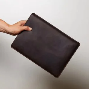 Фото: Чохол INCARNE Free Port Plus - MacBook Neo 13 2026 Brown № 2 | KTC