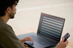 Зовнішній SSD-накопичувач SanDisk Extreme Portable V3 1TB (SDSSDE70-1T00-G25)