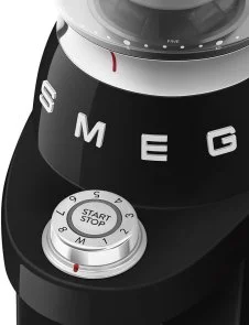 Фото: Кавомолка Smeg Style Aesthetic Black (CGF03BLEU) № 9 | KTC